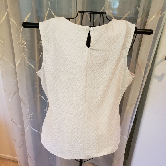 Covington Textured Blouse - Picture 2 of 4